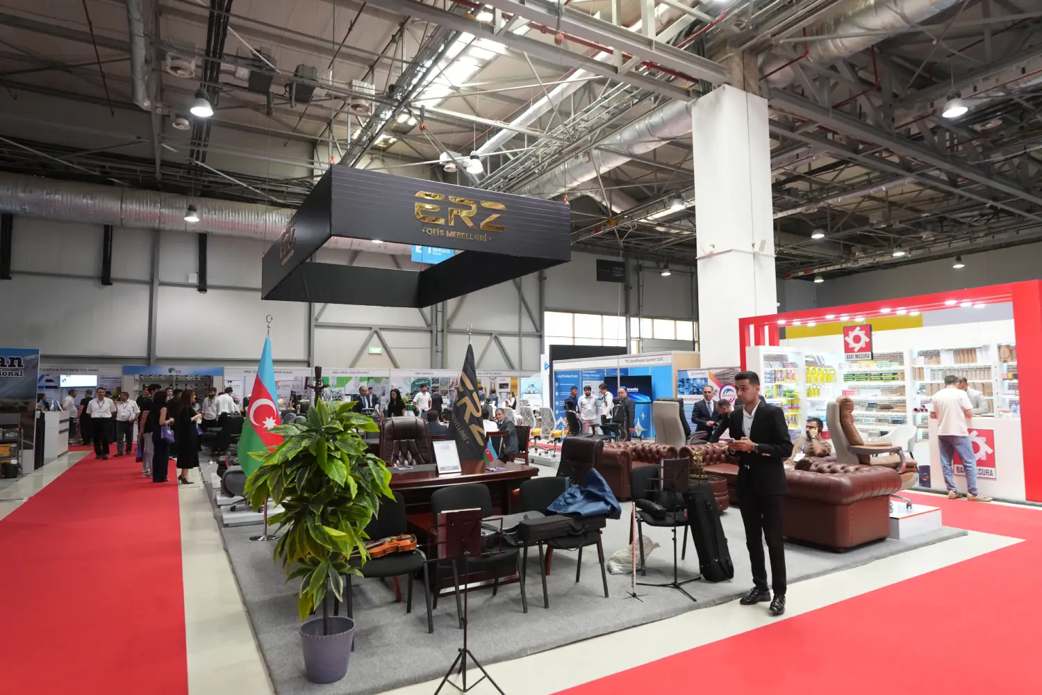 {lang_about_image_alt_2}